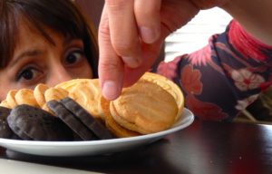 Experts Be Damned - Just Eat the Cookie | Too often, relying on our inner wisdom stops when it comes to eating. However, self-trust is the key to intuitive eating.